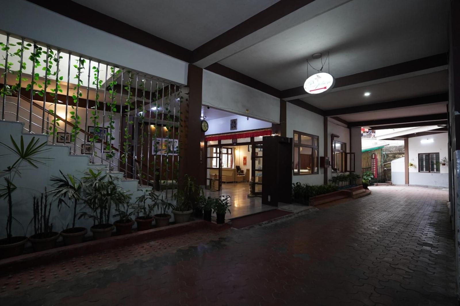 Terrace Valley Hotel Gangtok Exterior photo
