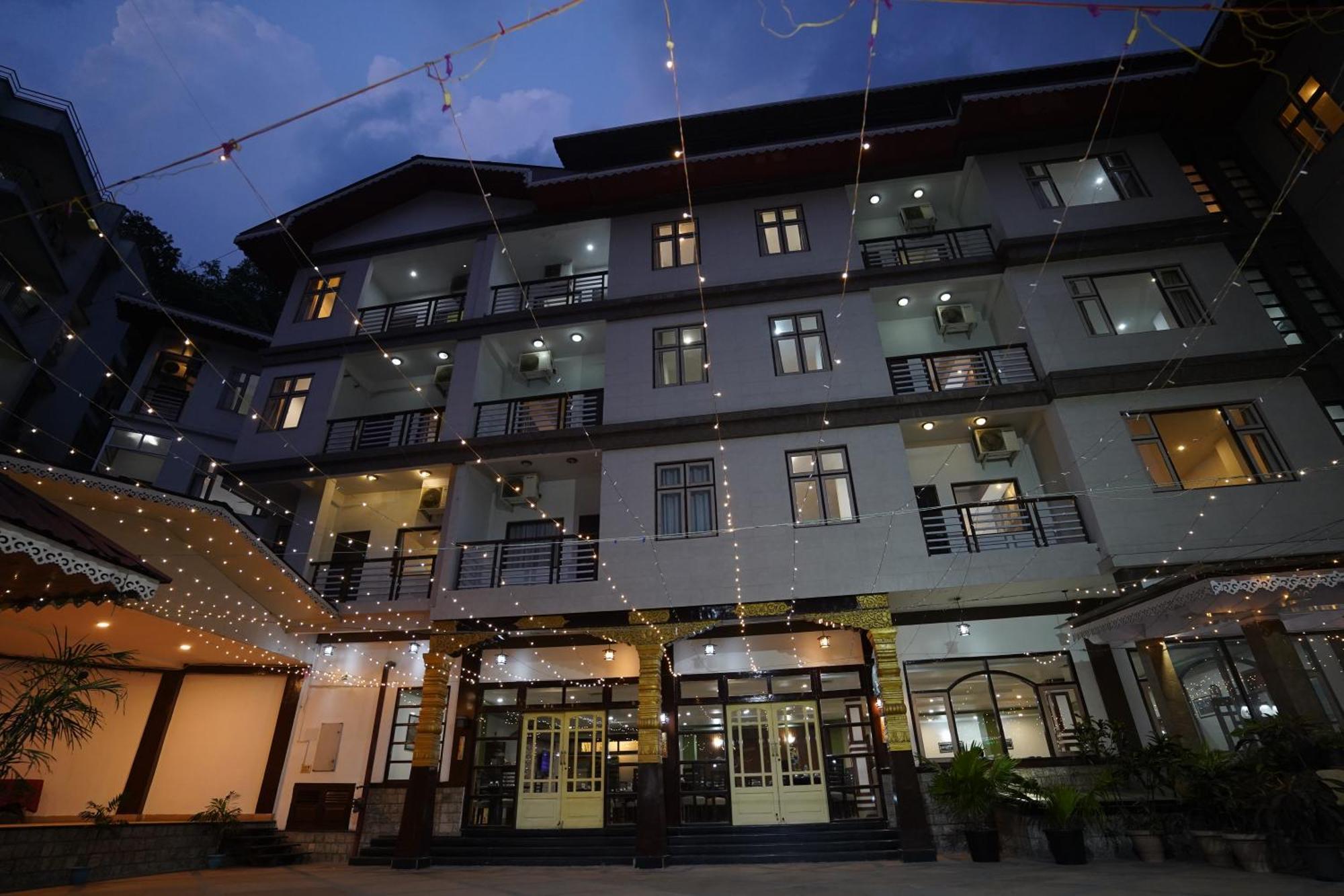 Terrace Valley Hotel Gangtok Exterior photo